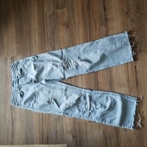 Cute like new button fly wild fable distressed denim jeans size 2